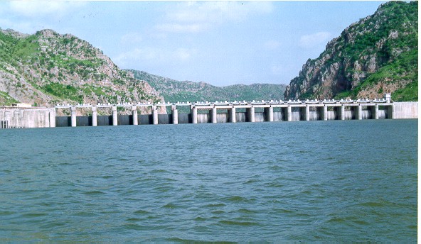 Water storage level of 91 major reservoirs of the country goes down by one percent