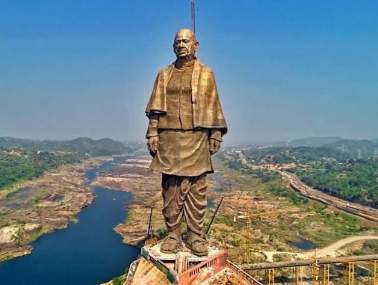 StatueOfUnity-Front-View