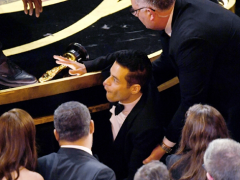 RamiMalek falls off stage at Oscars Award Ceremony